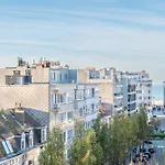 Lejlighed Incredibly Renovated Flat On A Suberb Location *