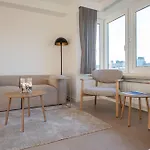 Incredibly Renovated Flat On A Suberb Location