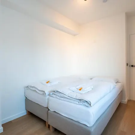 Incredibly Renovated Flat On A Suberb Location Appartement *