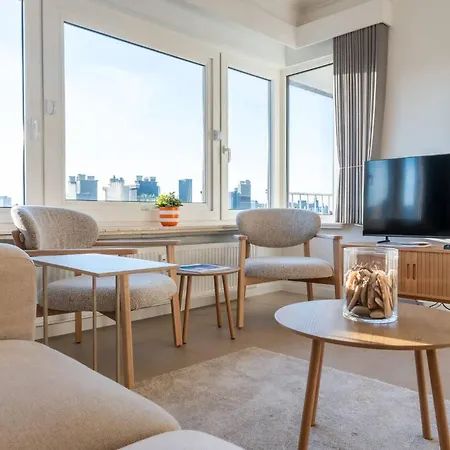 Incredibly Renovated Flat On A Suberb Location